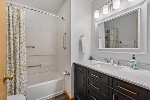 1929 Southcross Drive W, 1204, Burnsville, MN 55306