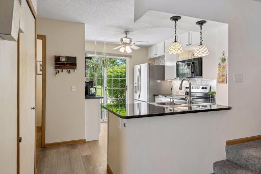 1929 Southcross Drive W, 1204, Burnsville, MN 55306