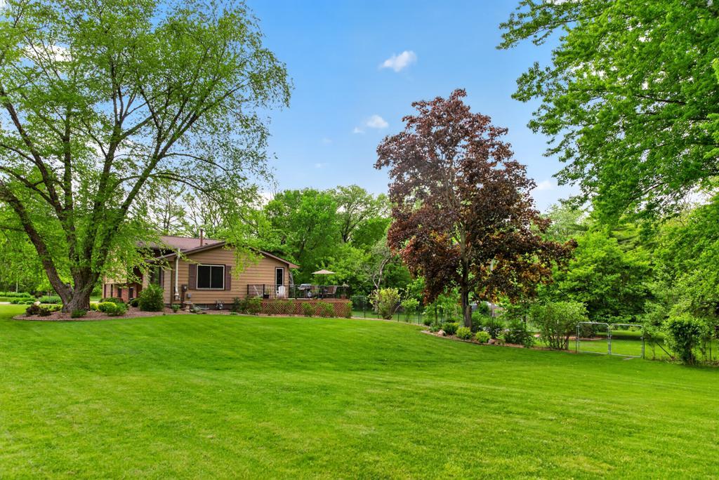 4 bed 2 bath home for sale on 6 acres 5633 Saint Mary Dr NW Rochester MN 55901