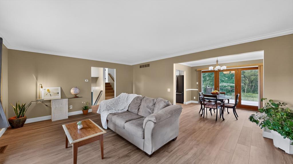 4 bed 2 bath home for sale on 6 acres 5633 Saint Mary Dr NW Rochester MN 55901
