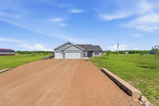 8594 Dolphin Road, Princeton, MN 55371
