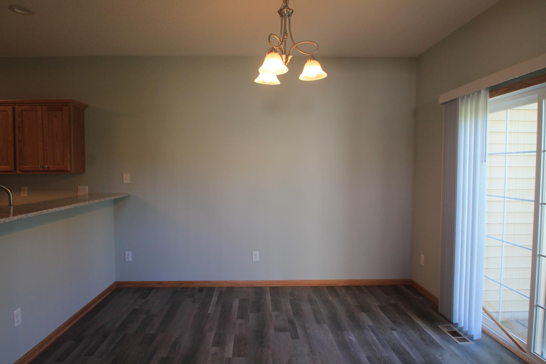 11872 85th dining room
