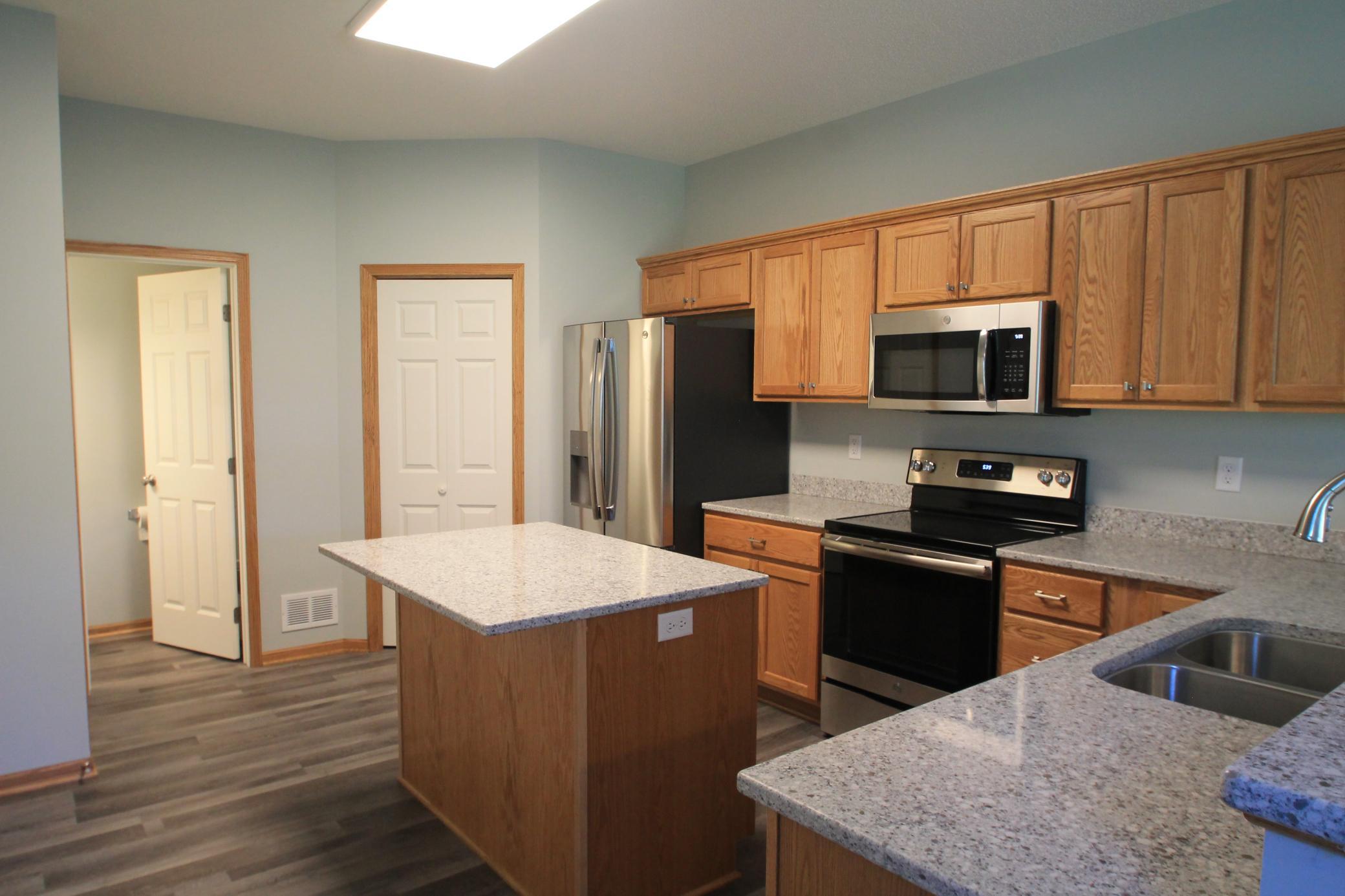 11872 85th kitchen2