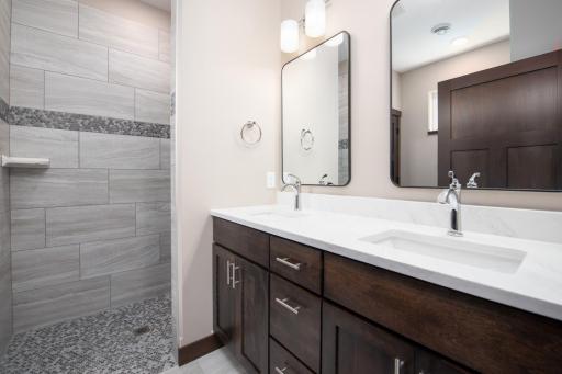 216 Dancing Waters Circle, Mankato, MN 56001