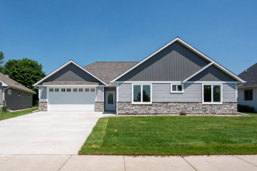 216 Dancing Waters Circle, Mankato, MN 56001