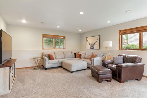2575 Fox Hollow Lane, Owatonna, MN 55060