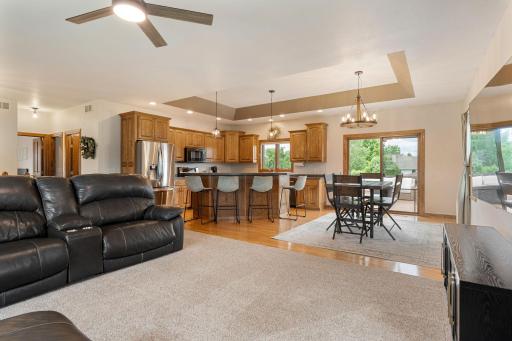 2575 Fox Hollow Lane, Owatonna, MN 55060