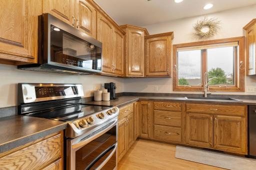 2575 Fox Hollow Lane, Owatonna, MN 55060