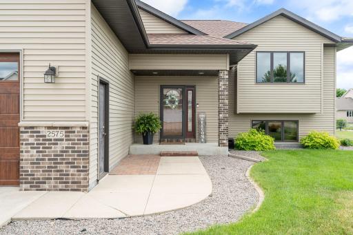 2575 Fox Hollow Lane, Owatonna, MN 55060