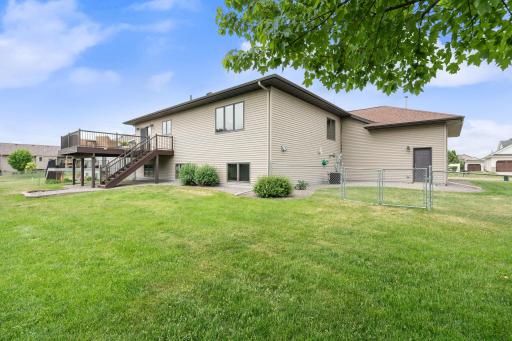 2575 Fox Hollow Lane, Owatonna, MN 55060