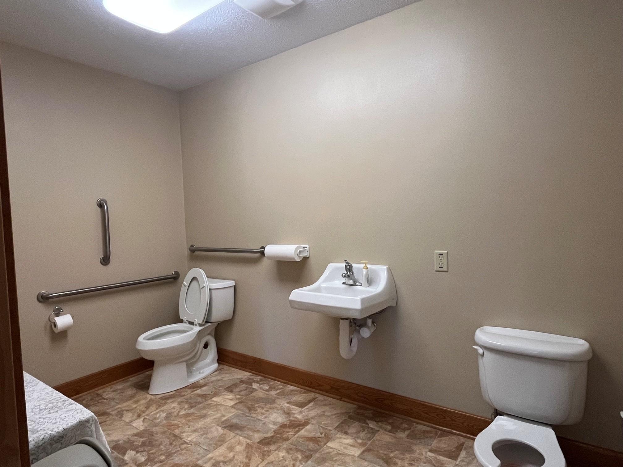 Child bathroom.jpg