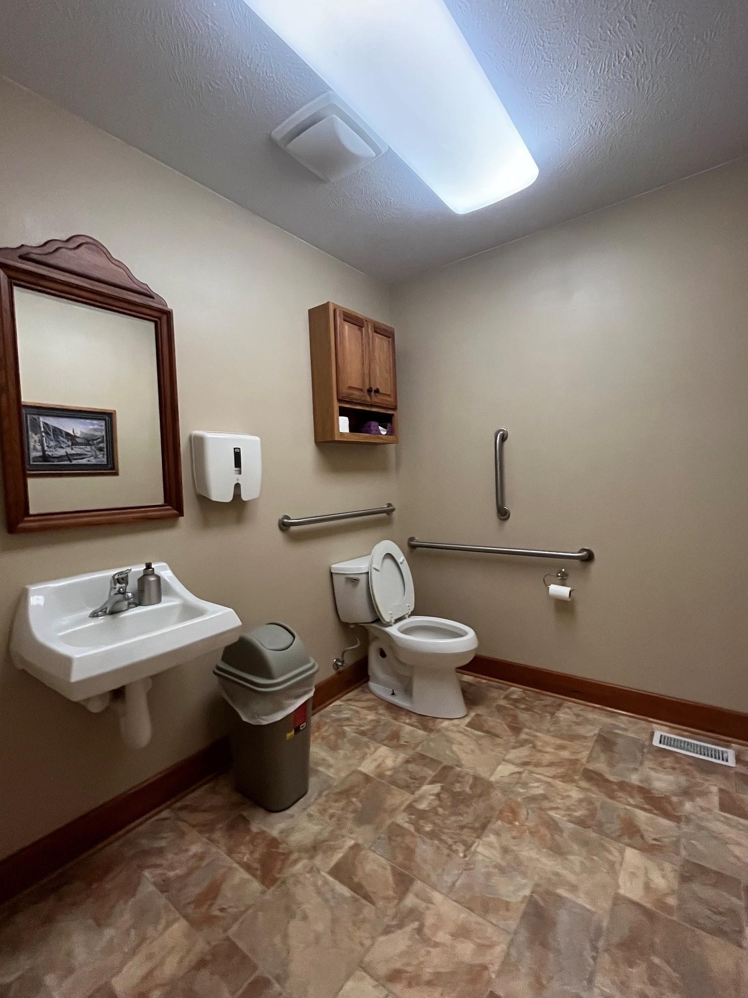 Main level bathroom.jpg