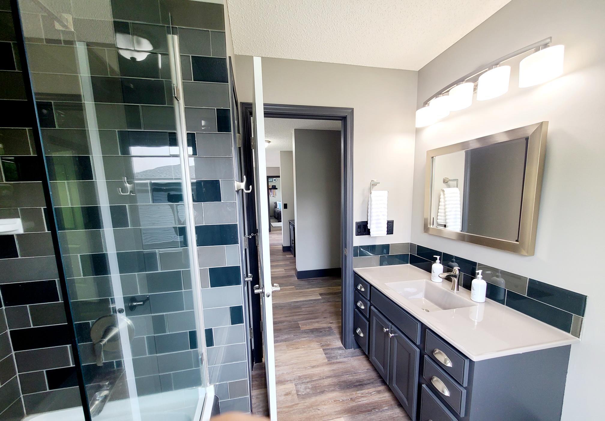 Guest bath on upper level