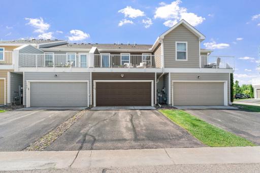 11819 84th Avenue N, Maple Grove, MN 55369