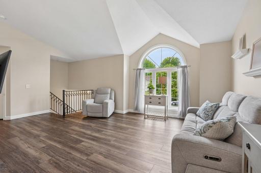 31-web-or-mls-Bluebird Trail NE-S0906-031.jpg