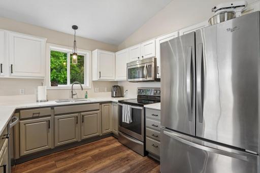 15-web-or-mls-Bluebird Trail NE-S0906-015.jpg