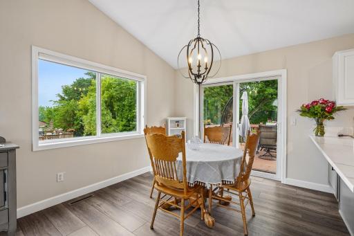 11-web-or-mls-Bluebird Trail NE-S0906-011.jpg