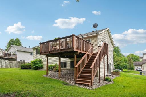 44-web-or-mls-Bluebird Trail NE-S0906-044.jpg