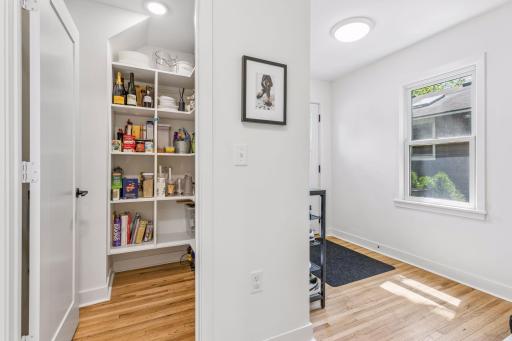 4201 Ewing Avenue S, Minneapolis, MN 55410