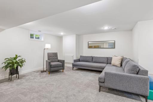 4201 Ewing Avenue S, Minneapolis, MN 55410