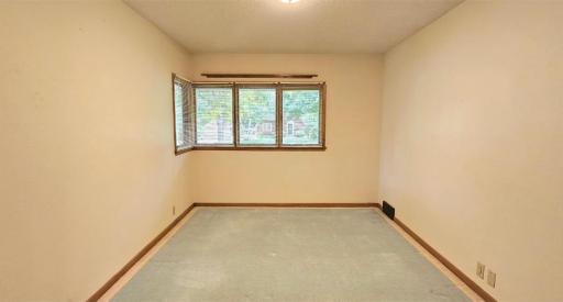 505 E 3rd Street, Morris, MN 56267