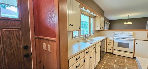 505 E 3rd Street, Morris, MN 56267