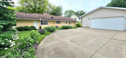 505 E 3rd Street, Morris, MN 56267