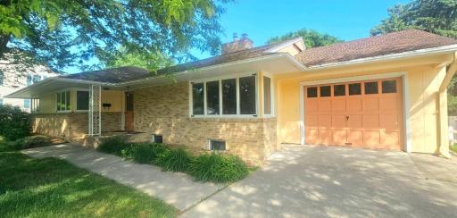 505 E 3rd Street, Morris, MN 56267
