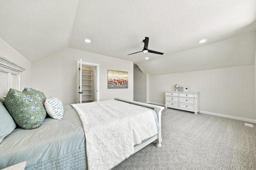 18742 Jarosite Court, Lakeville, MN 55044