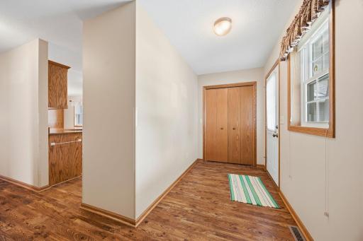 169 Summerset Lane SE, Hutchinson, MN 55350