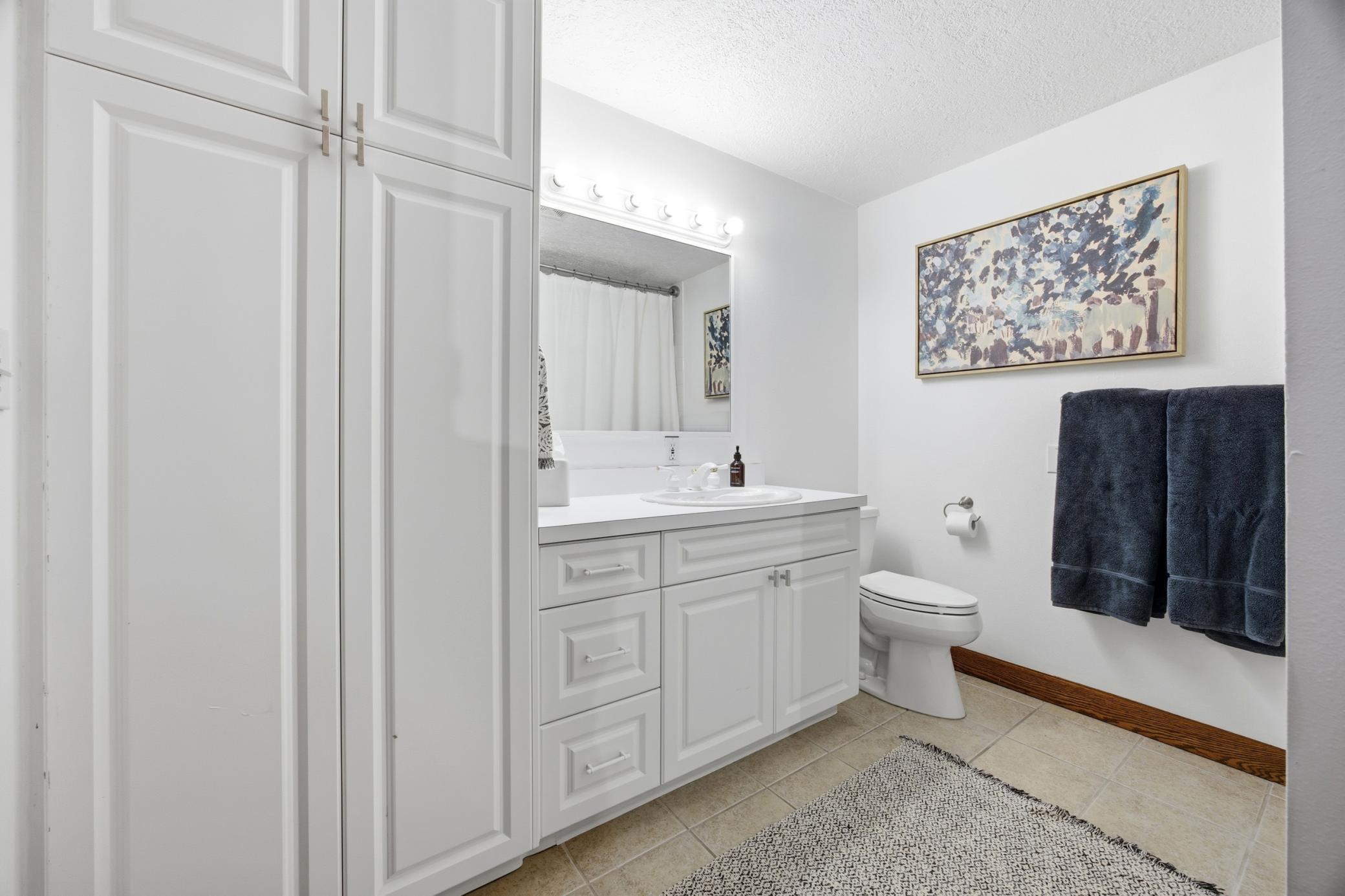 Basement Full bathroom