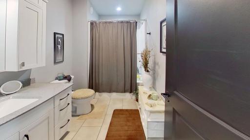 408-N-Main-Street-Bathroom 1.jpg