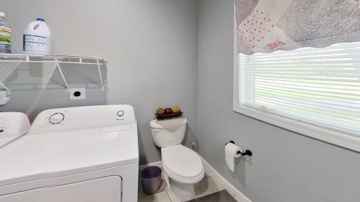 408-N-Main-Street-Bathroom 2.jpg