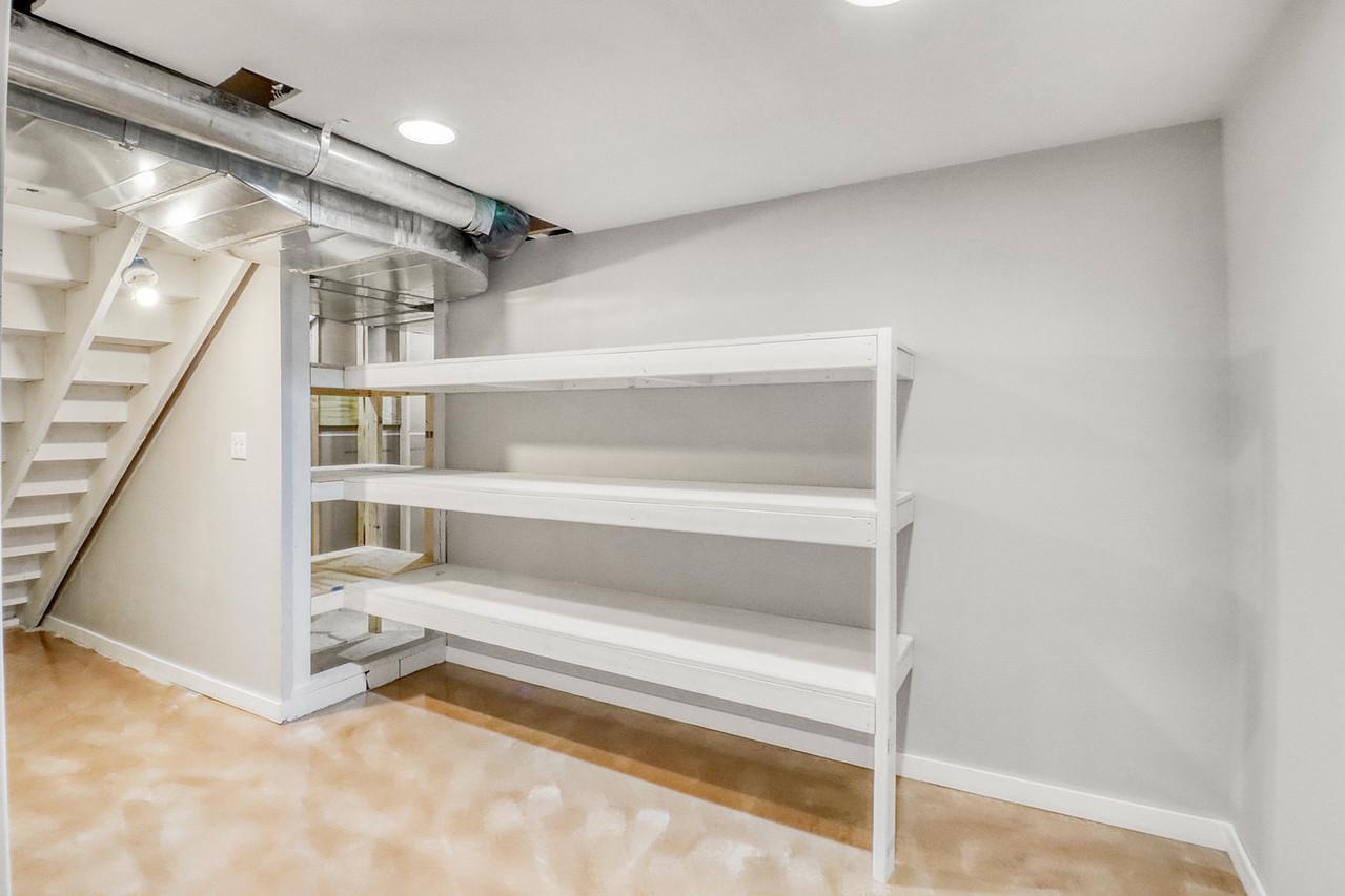 Basement Storage1_1-1280.JPG
