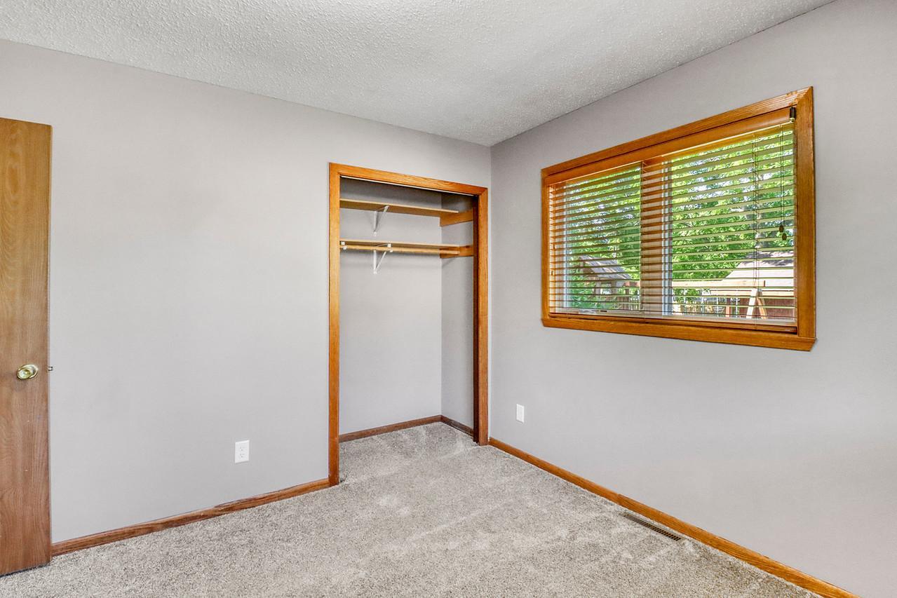 Bedroom2_2-1280.JPG