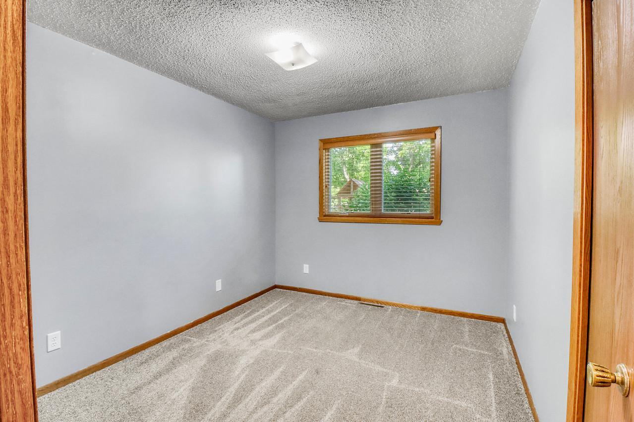 Bedroom1_1-1280.JPG