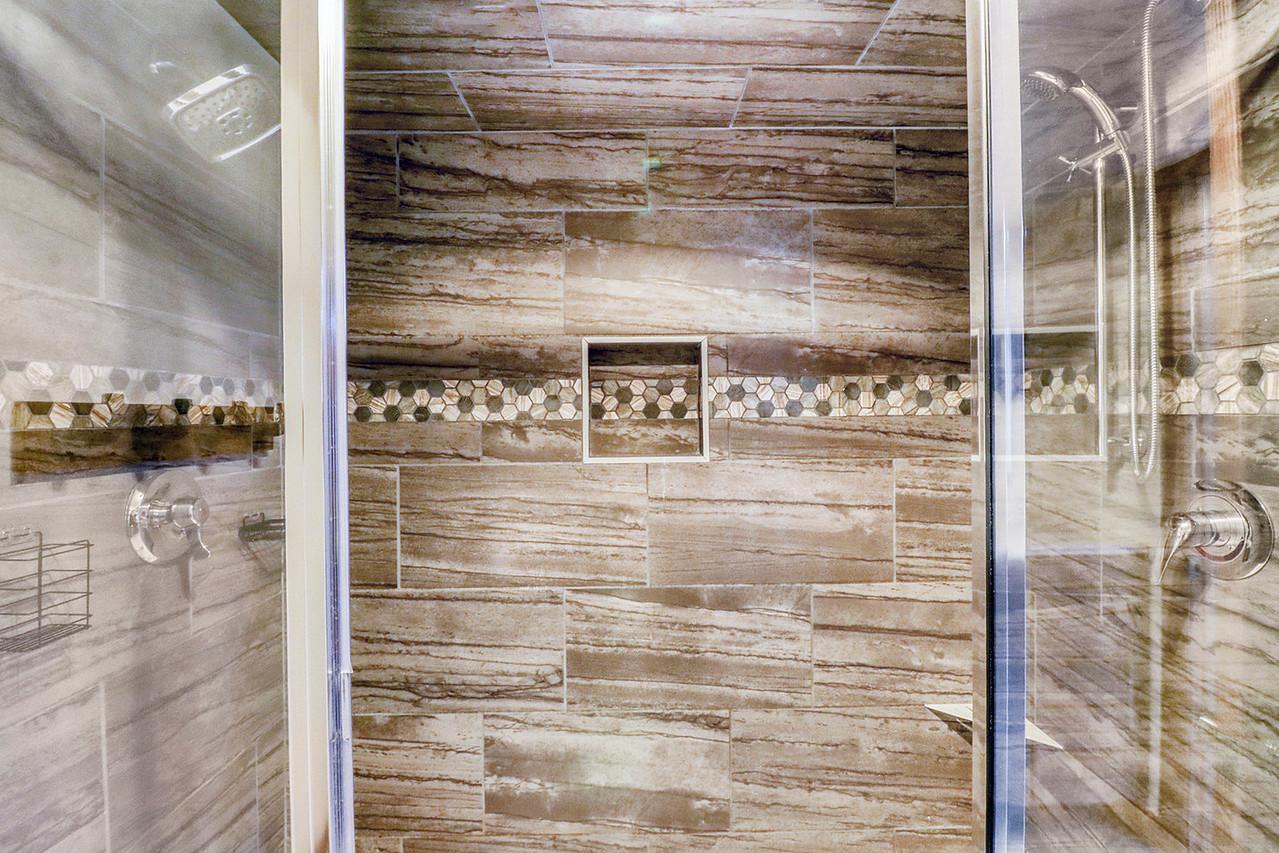 Basement Bathroom1_3-1280.JPG
