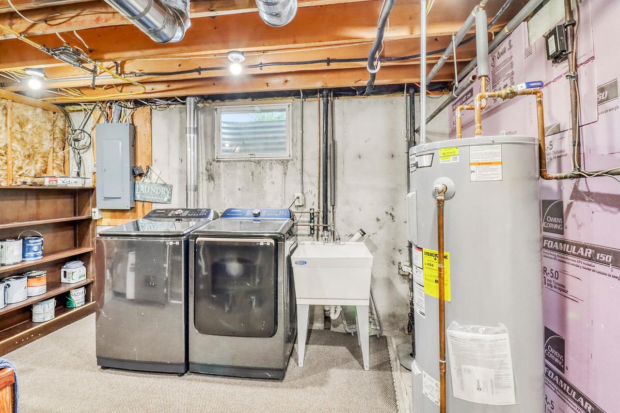 Laundry1_1-1280.JPG