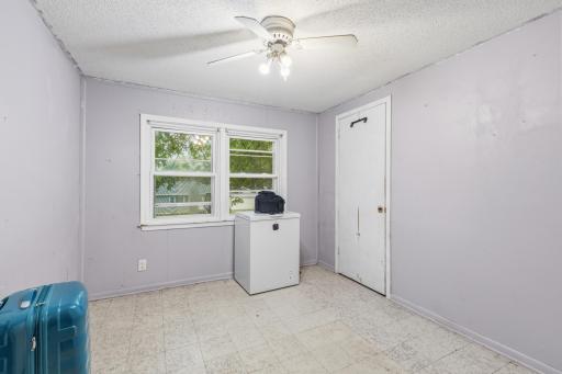1450 Sandhurst Avenue E, Saint Paul, MN 55109