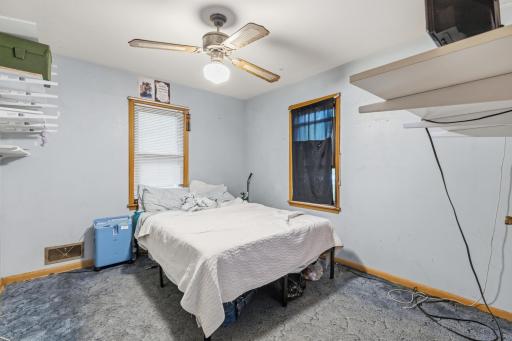 1450 Sandhurst Avenue E, Saint Paul, MN 55109