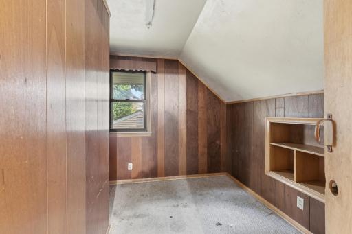 1450 Sandhurst Avenue E, Saint Paul, MN 55109