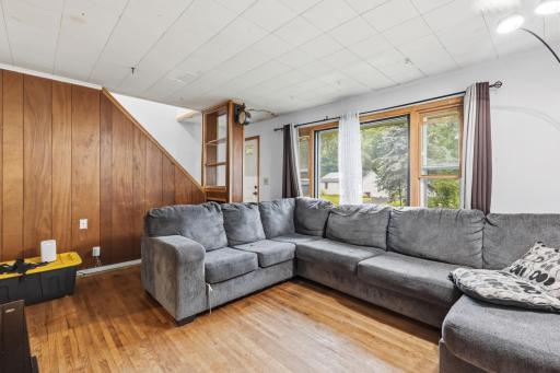 1450 Sandhurst Avenue E, Saint Paul, MN 55109