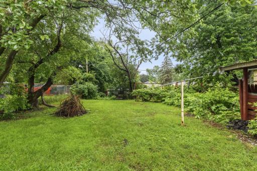 1450 Sandhurst Avenue E, Saint Paul, MN 55109