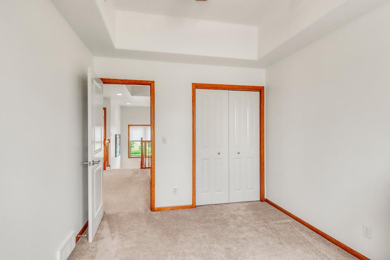 Bedroom1_2-1280.JPG