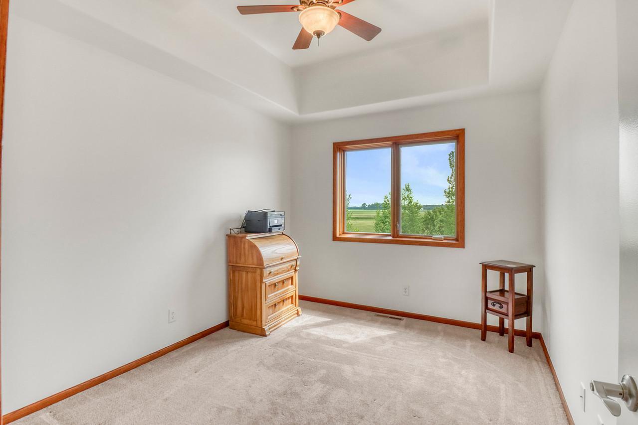 Bedroom1_1-1280.JPG