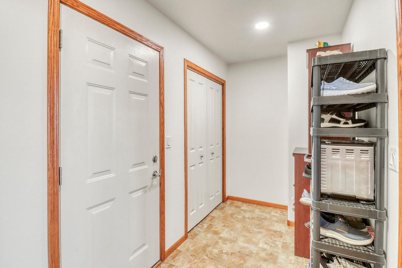 Mudroom1_1-1280.JPG