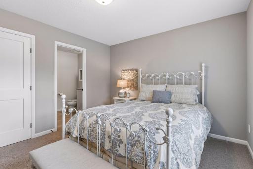 16415 56th Avenue N, Minneapolis, MN 55446