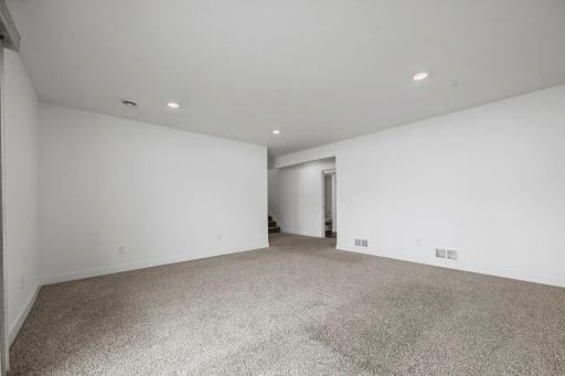 7538 Ochoa Avenue NE, Otsego, MN 55330
