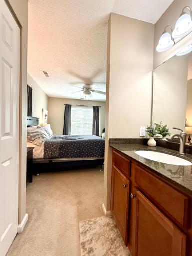 5998 Chasewood Parkway, 002, Minnetonka, MN 55343