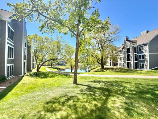 5998 Chasewood Parkway, 002, Minnetonka, MN 55343